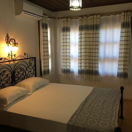 Tirilye Evi Otel Zeytinbagi Exterior foto
