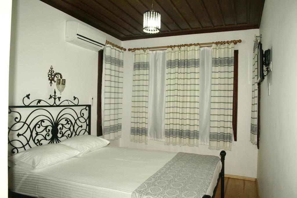 Tirilye Evi Otel Zeytinbagi Exterior foto